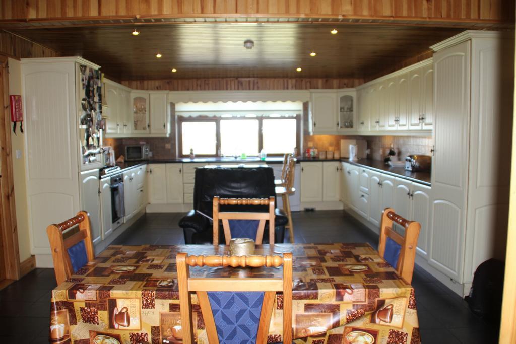 Woodview House Bed And Breakfast Балинроуб Екстериор снимка